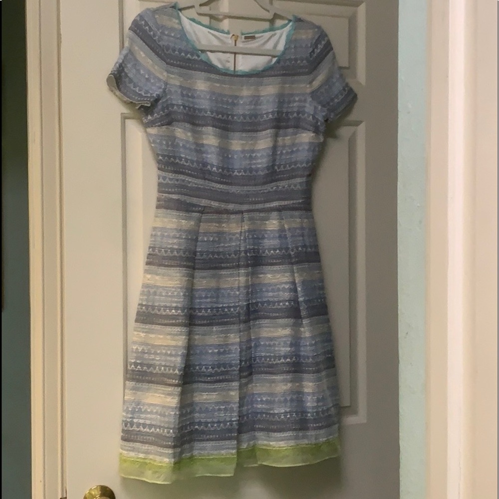 ELIE TAHARI blue white & lime green lined dress 6